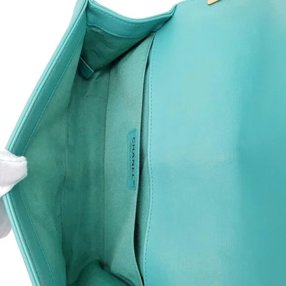 CHANEL Boy Green Leather Shoulder Bag 2650-080524 - Picture 12 of 16